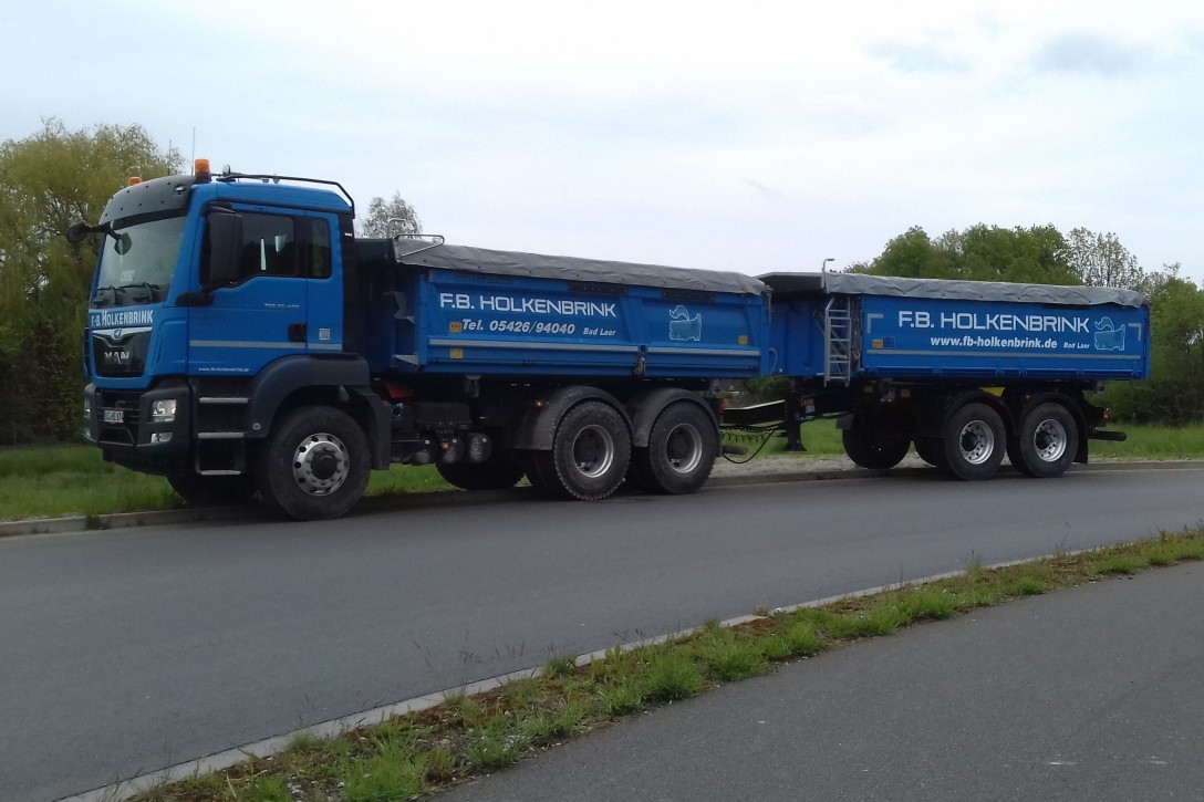 content/220-6/16114956400_674_plus_anhaenger.jpg